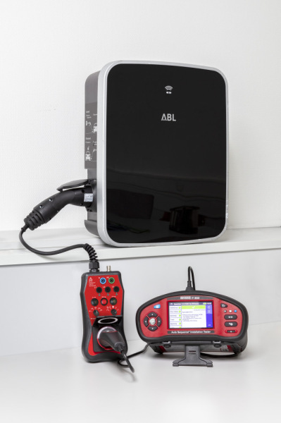 Benning EV 3-2+ Messadapter f&uuml;r EVSE-Ladestationen (04416901)