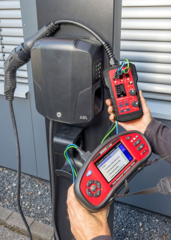 Leihger&auml;t: Benning EV 3-3 Messadapter f&uuml;r EVSE-Ladestationen (10239871)